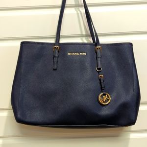 Michael kors jet set purse, navy blue. Barely used
